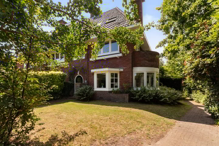 Händellaan 27
