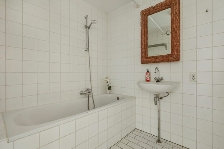 Photo 13 of Puck van Heelstraat 64