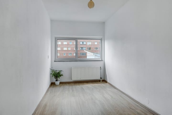 Photo 15 of Puck van Heelstraat 64