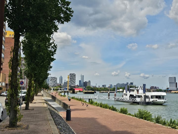 Photo 17 of Puck van Heelstraat 64