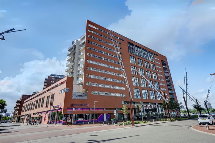 Photo 22 of Puck van Heelstraat 64