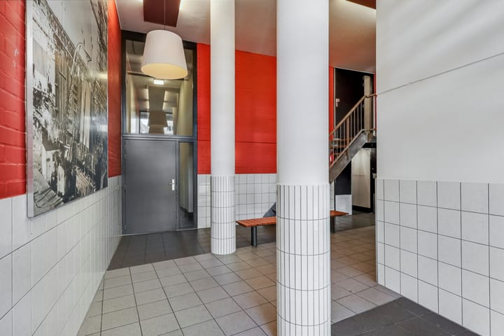 Photo 25 of Puck van Heelstraat 64