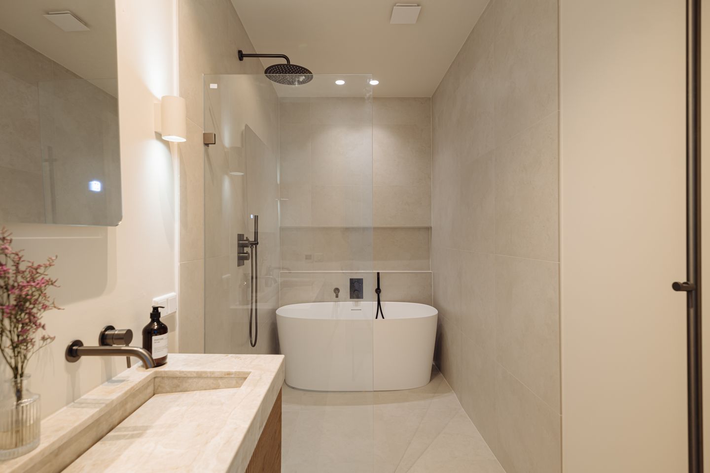 Photo 19 of Orteliusstraat 292-H