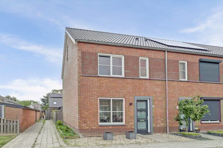 Foto 1 van Dirk Jan Blomstraat 33