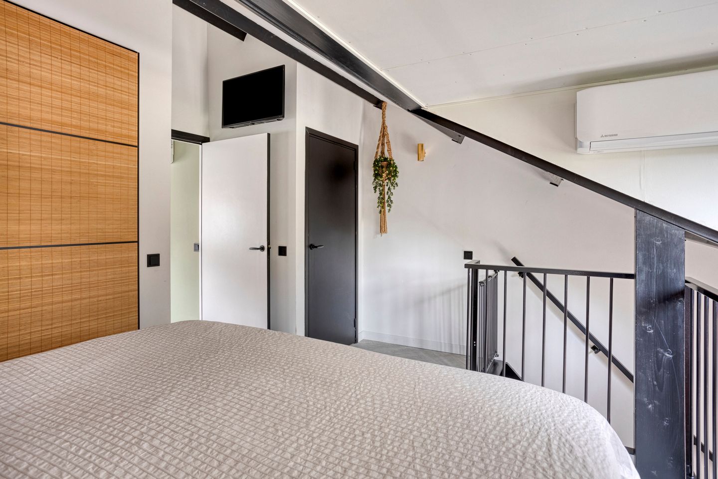 Photo 19 of Veenzoom 47