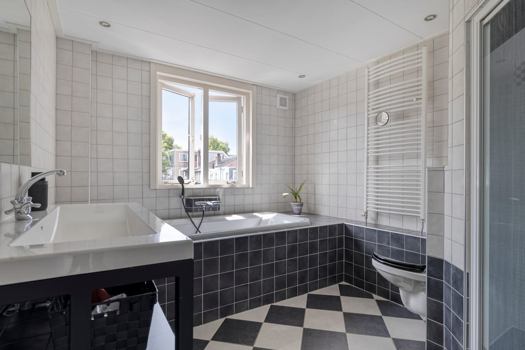 Photo 22 of Emmaweg 17