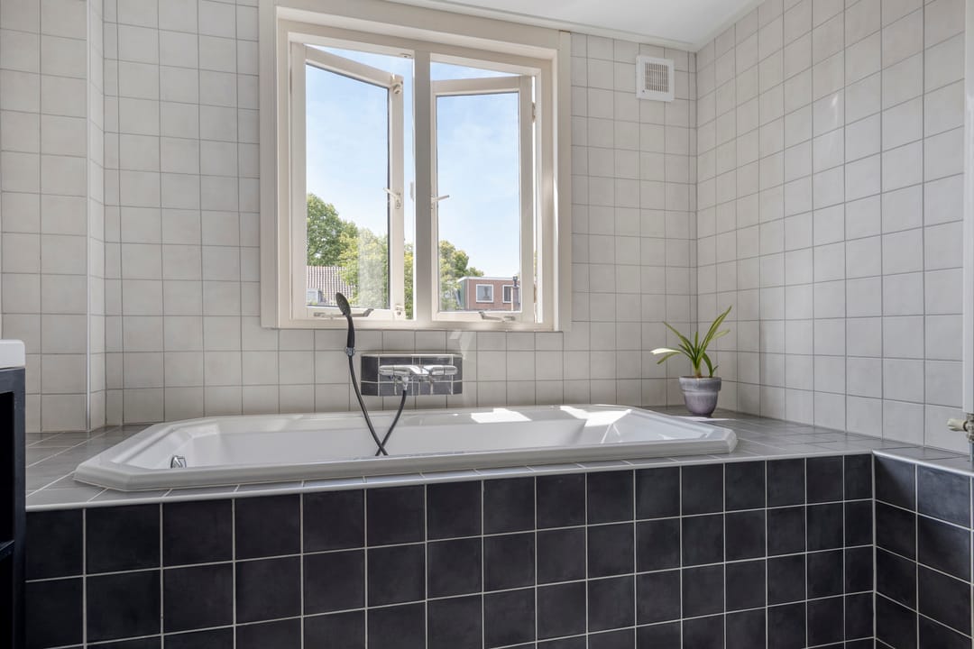 Photo 23 of Emmaweg 17