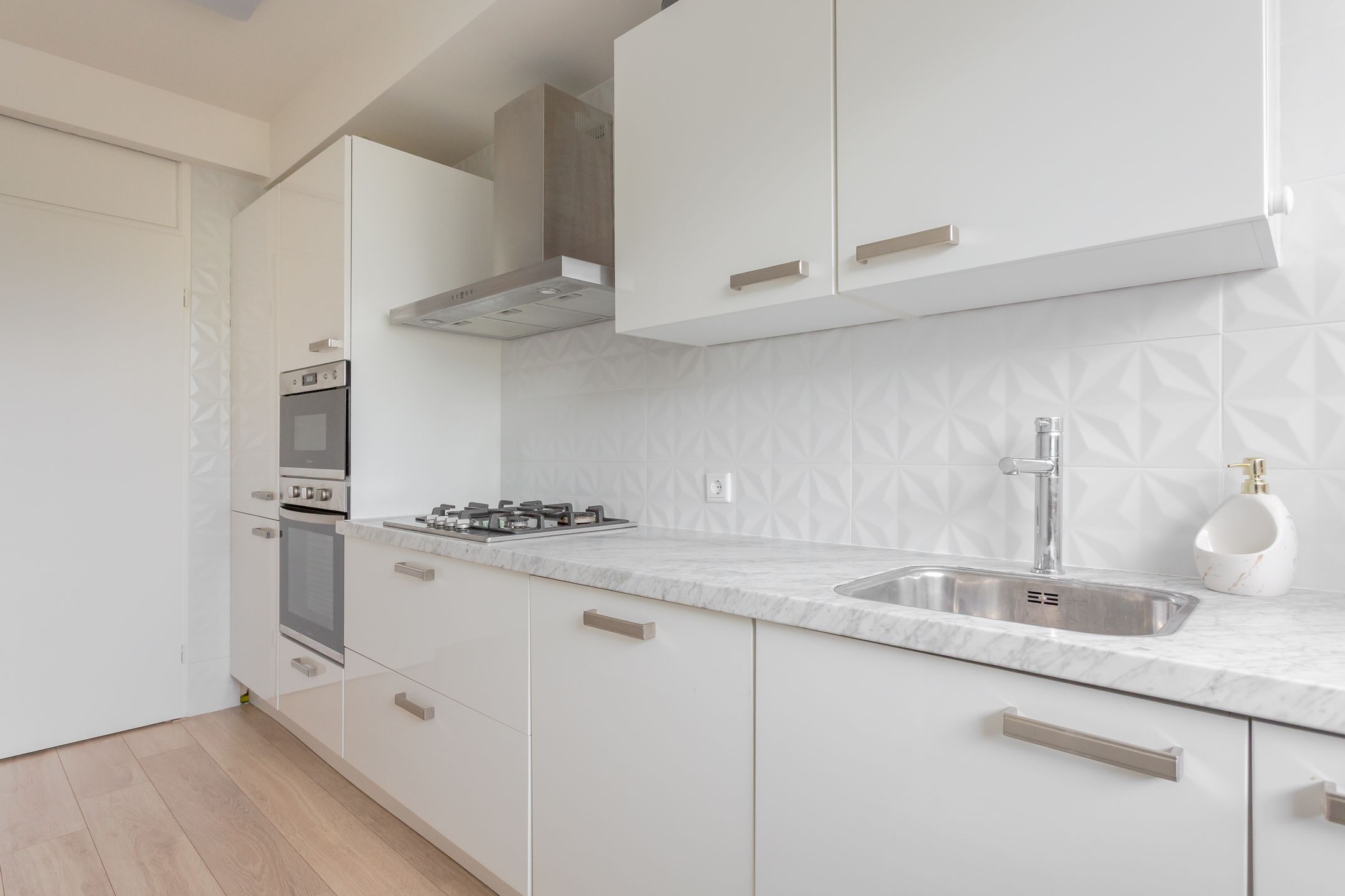 Foto 24 van Meidoornweg 254