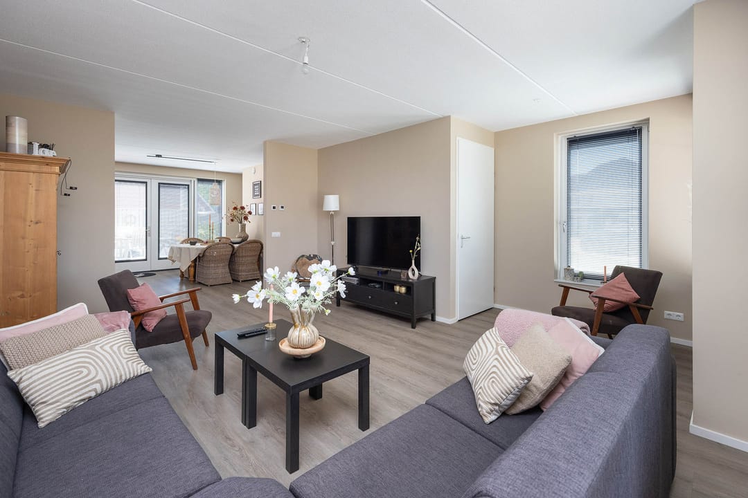 Foto 11 van De Bloemenesch 17