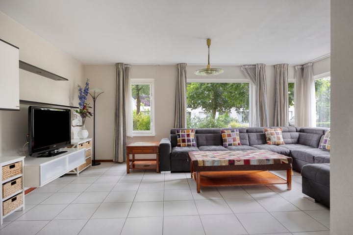 Photo 2 of Roerstraat 35