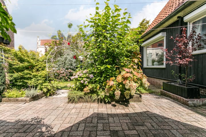 Foto 26 van Meteoorstraat 2