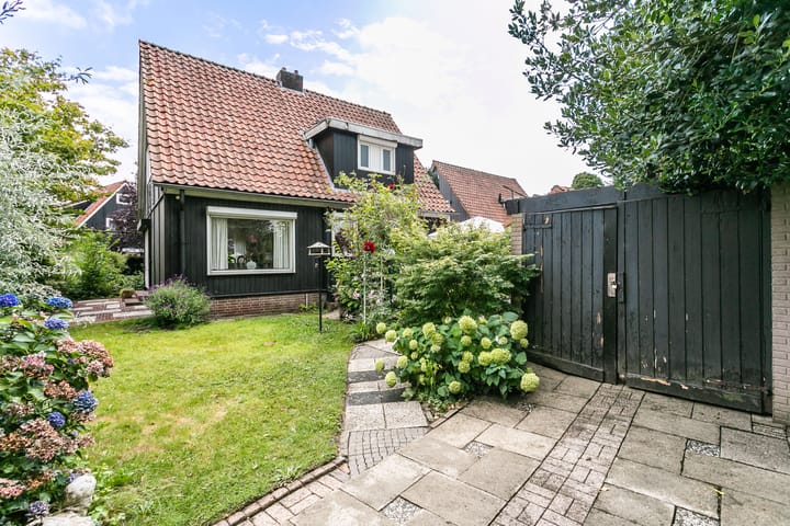 Foto 31 van Meteoorstraat 2