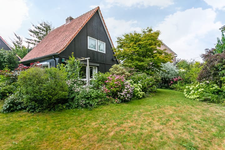 Foto 32 van Meteoorstraat 2