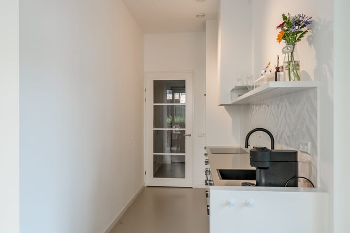 Photo 14 of Faas Wilkesstraat 287