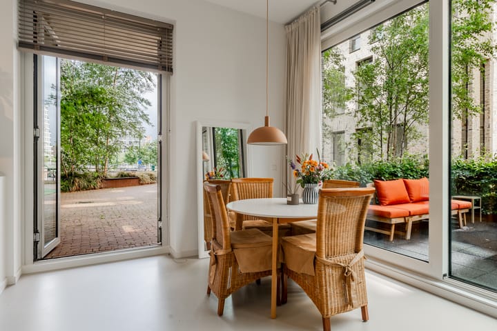 Photo 19 of Faas Wilkesstraat 287