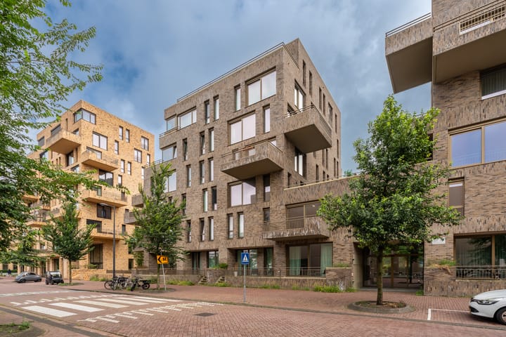 Photo 38 of Faas Wilkesstraat 287