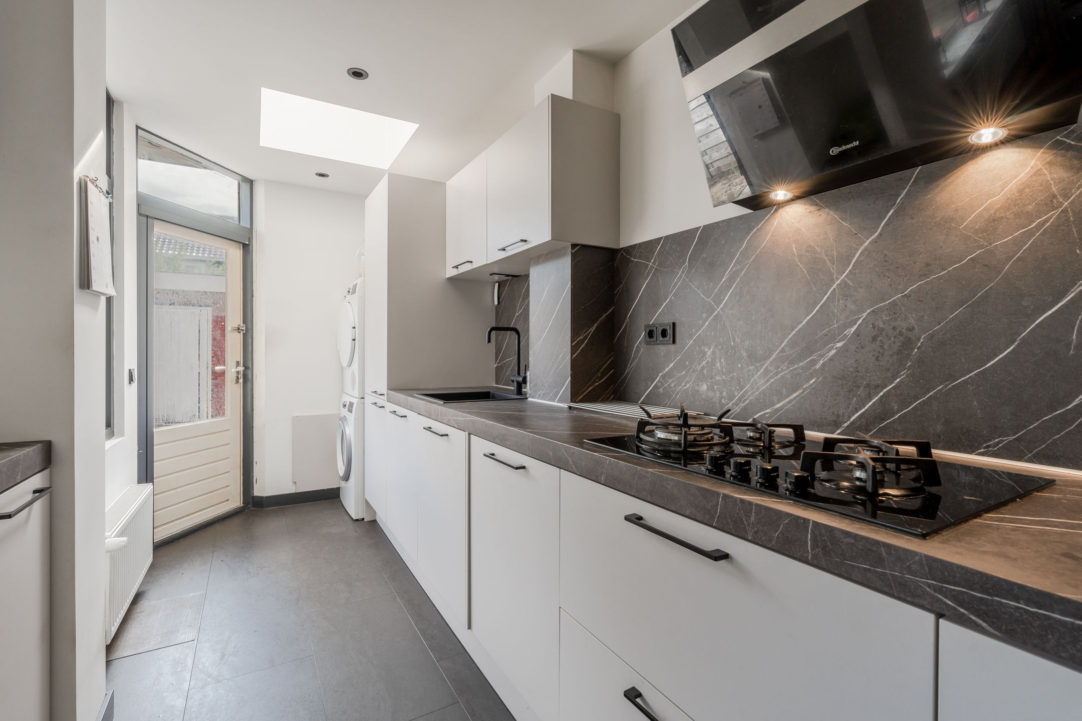 Photo 3 of Diezestraat 4