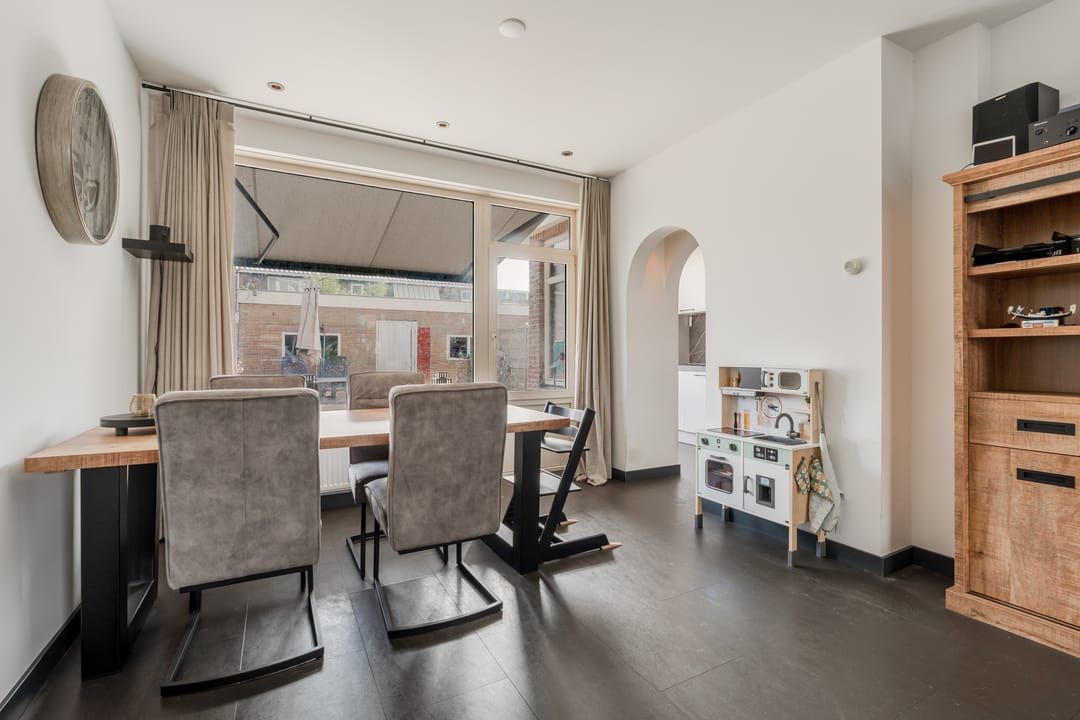 Photo 11 of Diezestraat 4