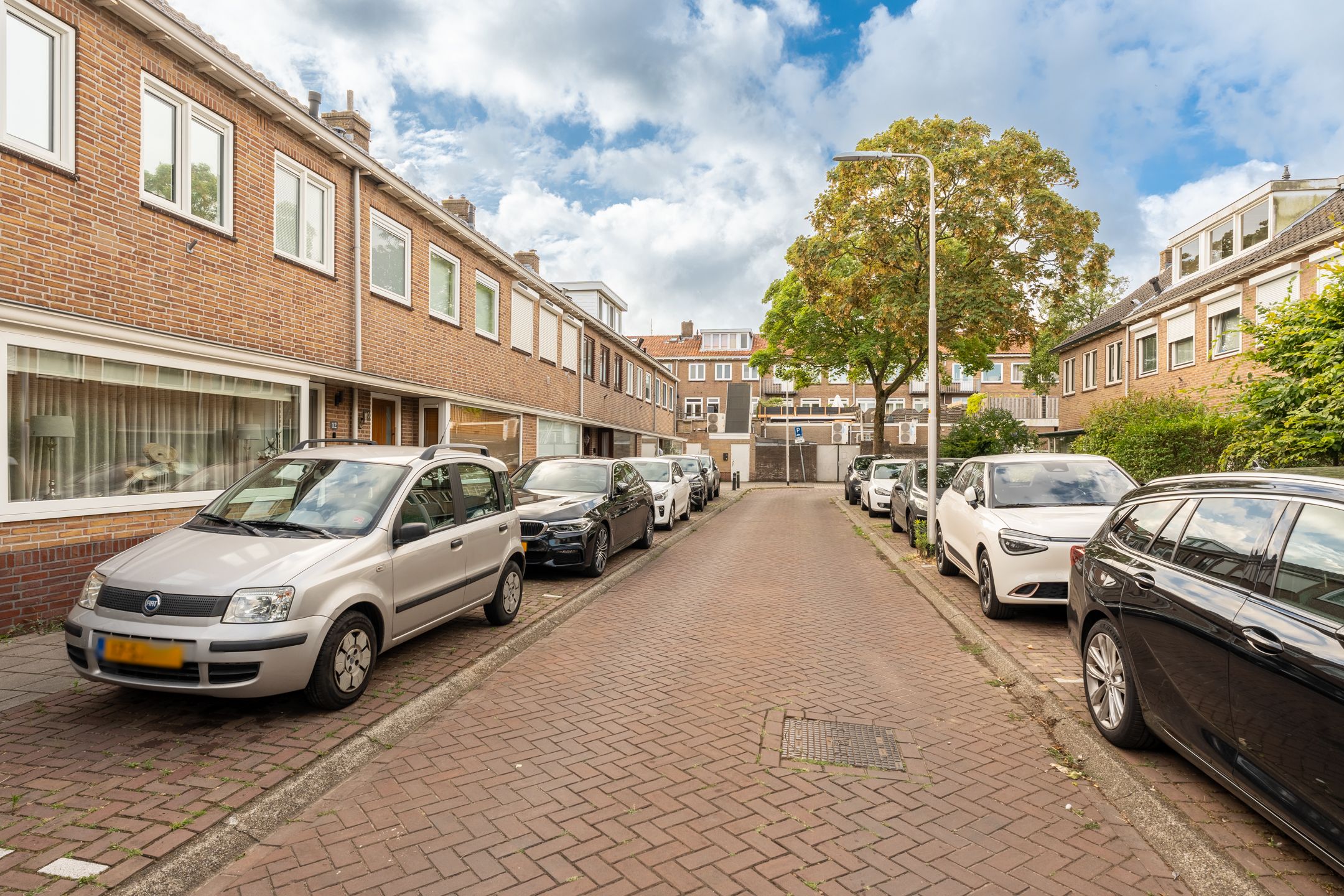 Photo 42 of Diezestraat 4