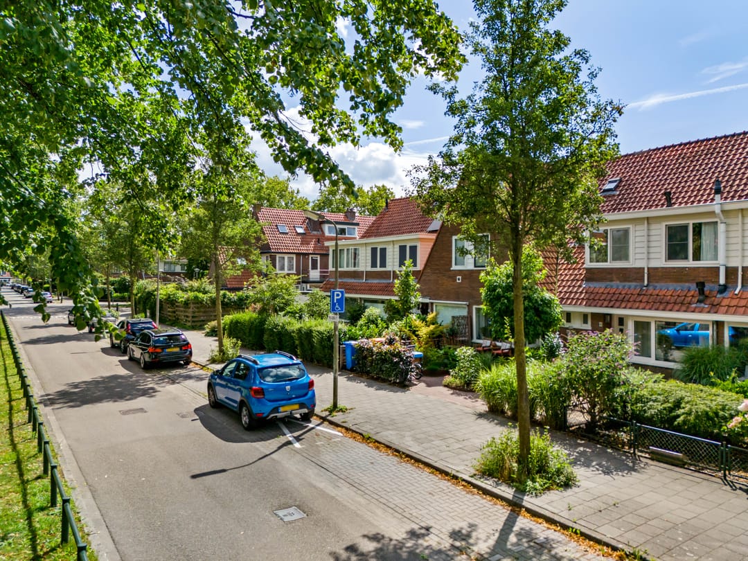 Photo 2 of De Ruijterstraat 46