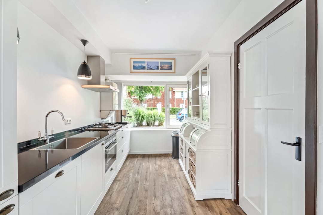 Photo 13 of De Ruijterstraat 46