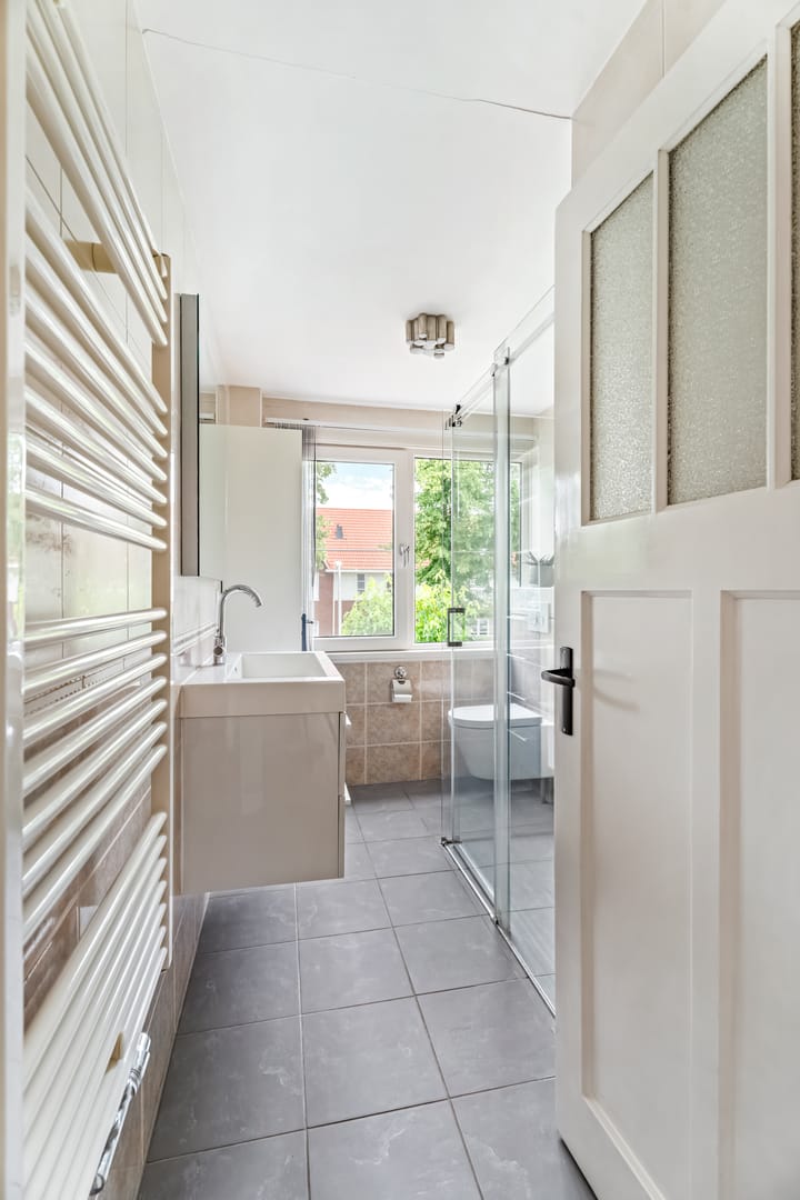 Foto 20 van De Ruijterstraat 46