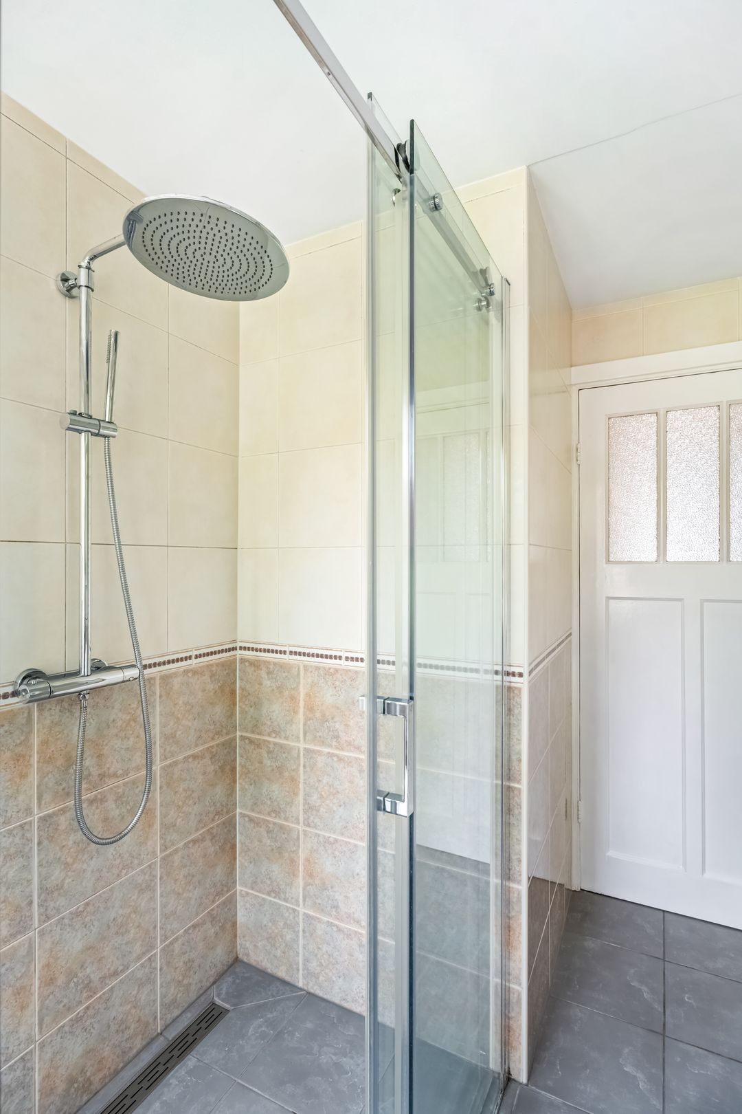 Photo 23 of De Ruijterstraat 46