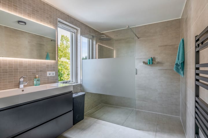 Photo 39 of Reiger 43