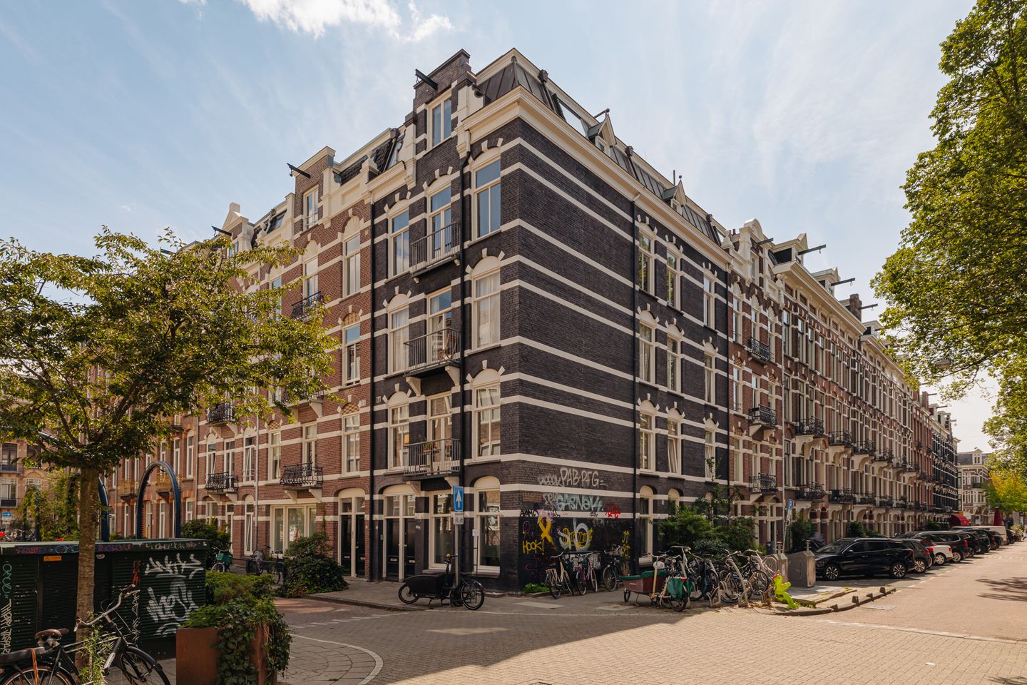 Photo 4 of Alberdingk Thijmstraat 30-3