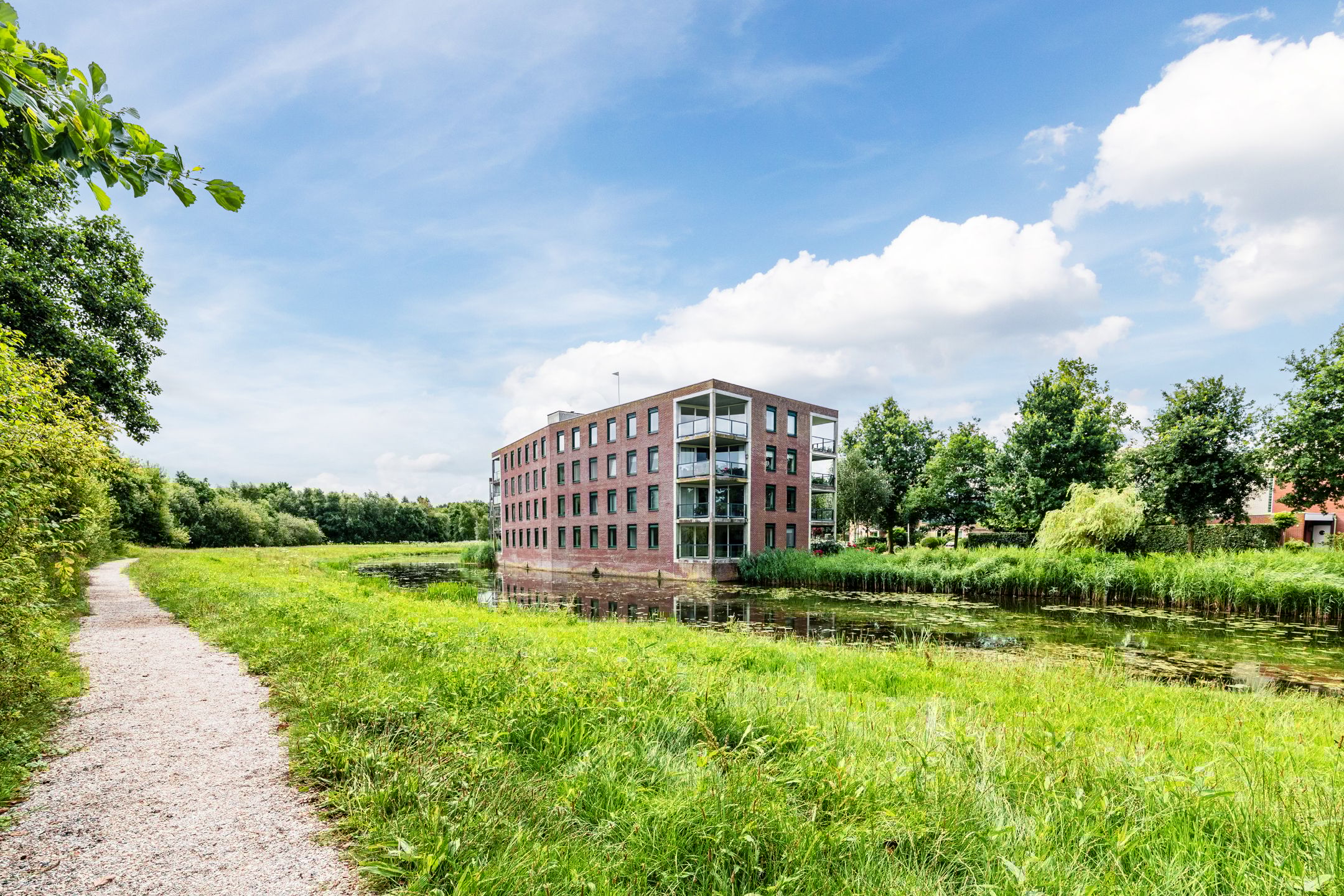 Foto 30 van Hooiland 25