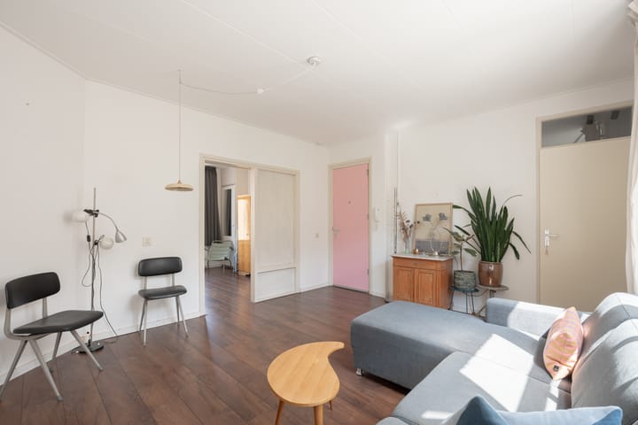 Photo 4 of Van Reigersbergenstraat 57-2