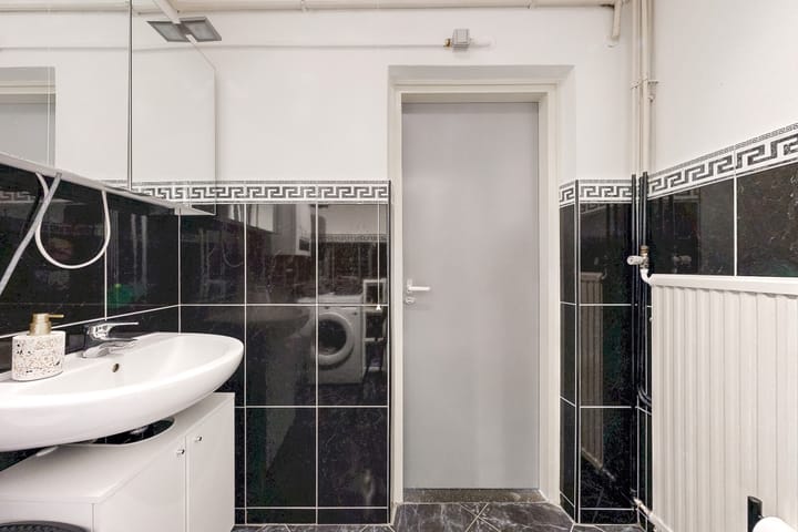 Photo 13 of Narcissenstraat 64