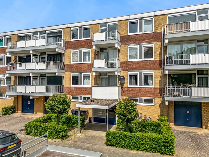 Photo 20 of Narcissenstraat 64