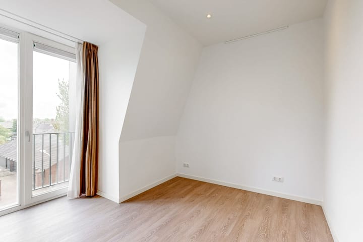 Foto 9 van Julianalaan 15-C4