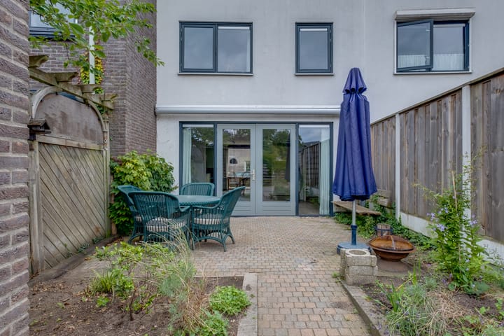 Foto 17 van Burgemeester Leenstraat 14