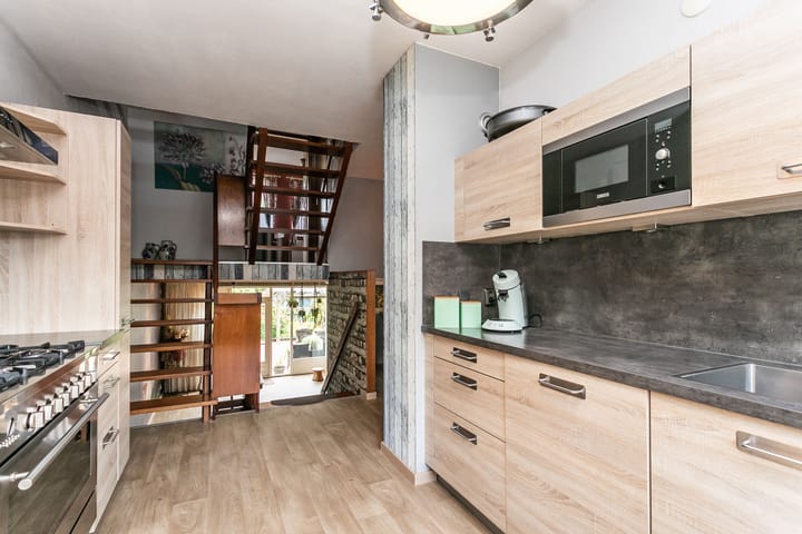 Photo 9 of Op Gen Hoes 34