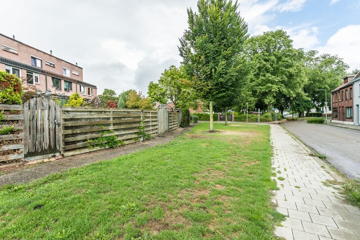 Photo 36 of Op Gen Hoes 34