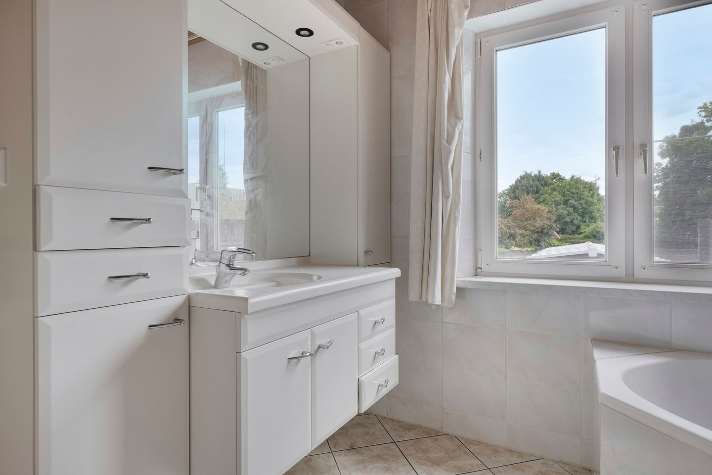 Foto 19 van Tongelresestraat 136