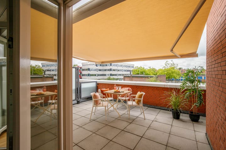 Foto 38 van Johan de Wittstraat 73