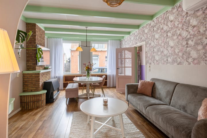 Foto 2 van Julianastraat 11