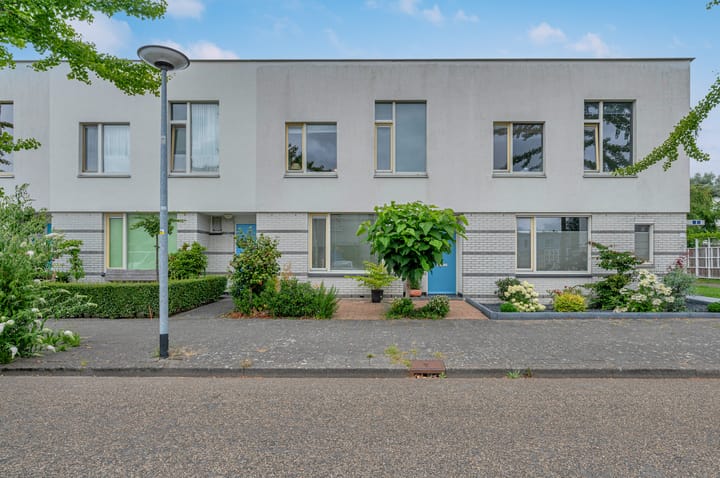 Foto 1 van W.L.S. Churchillstraat 21