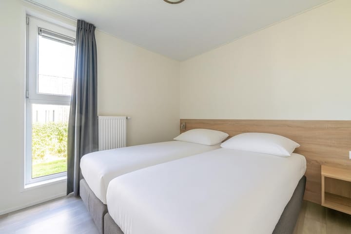 Photo 4 of Zeedijk 24-416