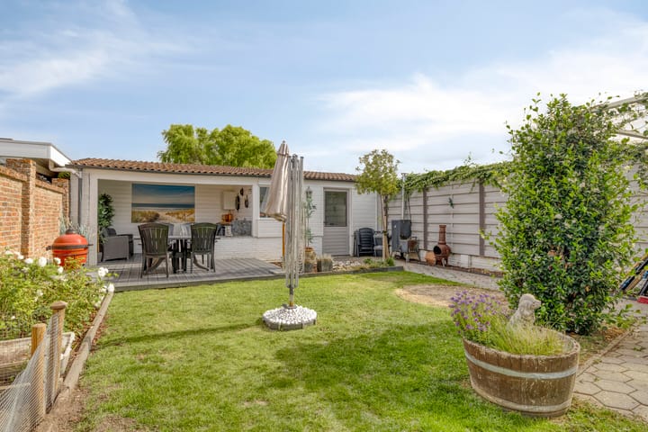 Photo 22 of Koninginnestraat 3