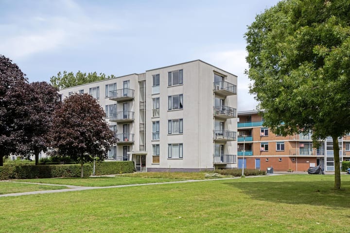 Foto 2 van Van Harmelenstraat 171