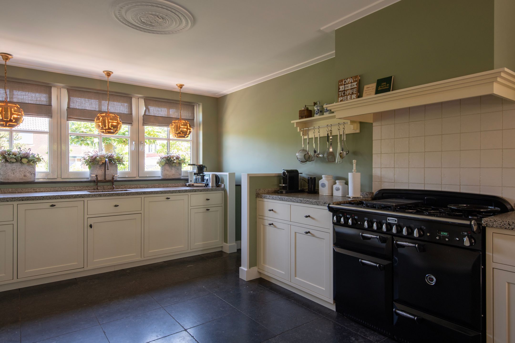 Photo 15 of Nieuwe Kerkstraat 35