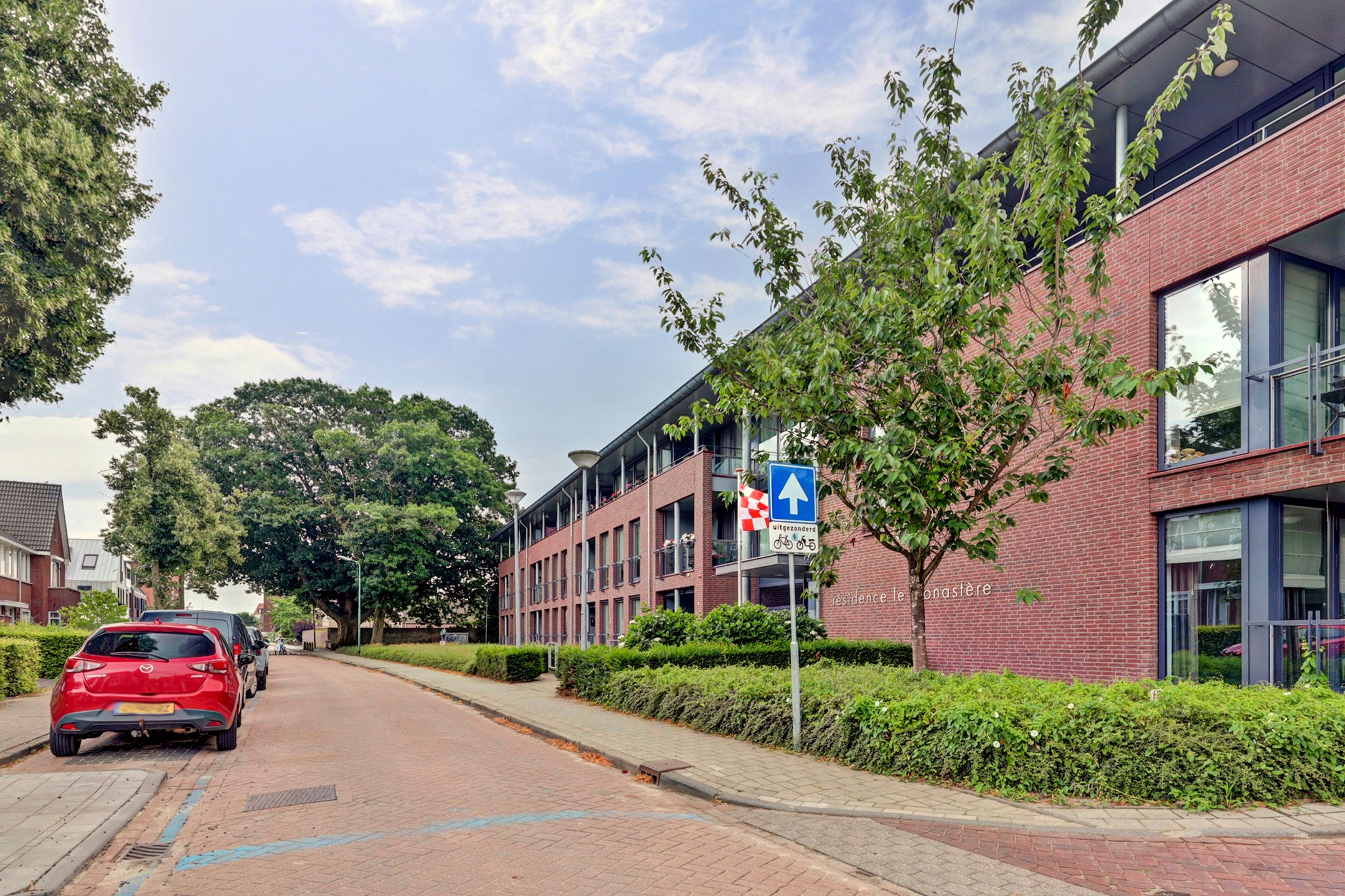 Foto 3 van Rector van den Broekstraat 1-B008