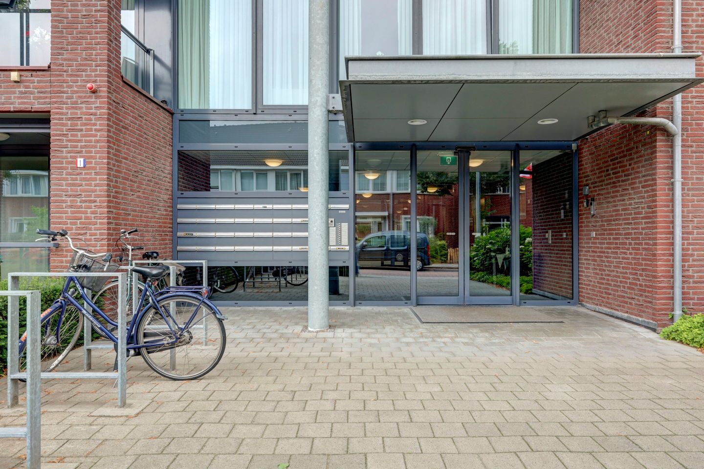 Foto 25 van Rector van den Broekstraat 1-B008