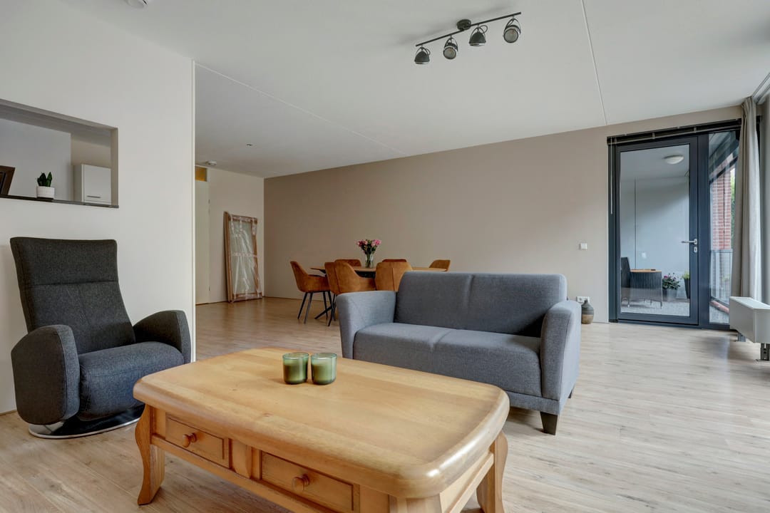 Foto 11 van Rector van den Broekstraat 1-B008