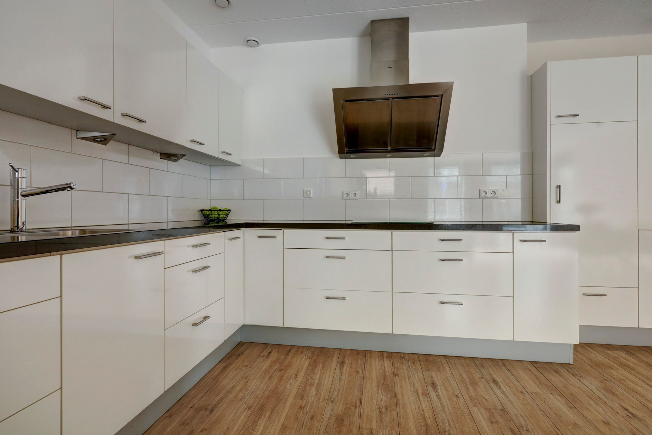 Foto 15 van Rector van den Broekstraat 1-B008