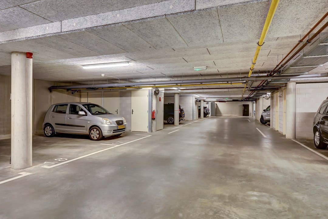 Foto 23 van Rector van den Broekstraat 1-B008